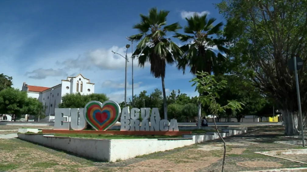 Persianas em Água Branca