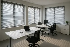 Persiana horizontal alumínio 25mm para ambiente comercial: qual vantagem para seu negócio?